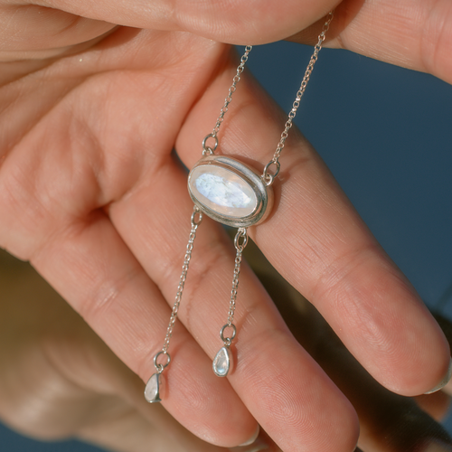 The Moonstone Bolo Necklace | Silver