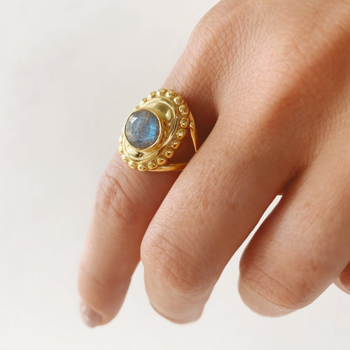 The Amor Ring | Gold (Size 4 Remaining)